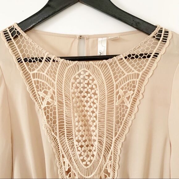 Forever 21 Nude Neutral Boho Crochet Peplum Blouse - Picture 6 of 9